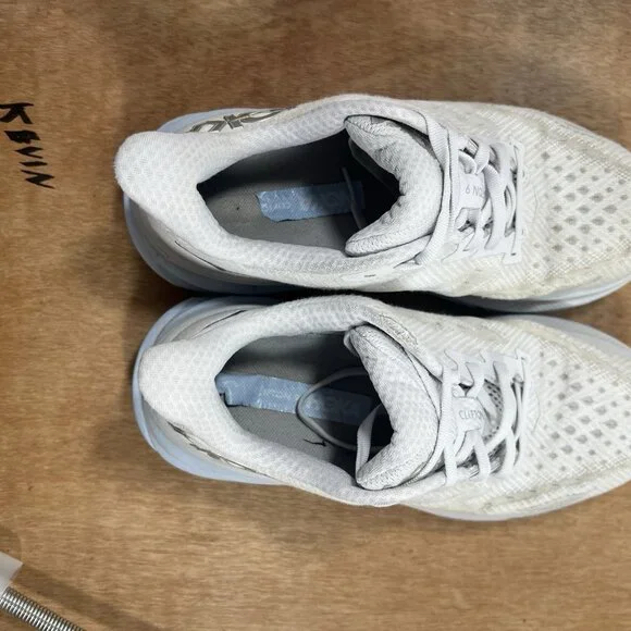 Hoka One One Clifton 9 Women's Size 8 B(Medium) Running Shoes White - Picture 8 of 9